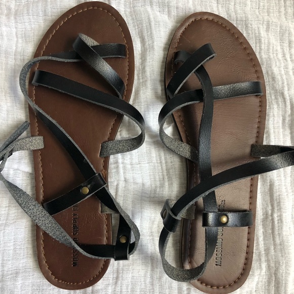 hoka one one arahi 2 w